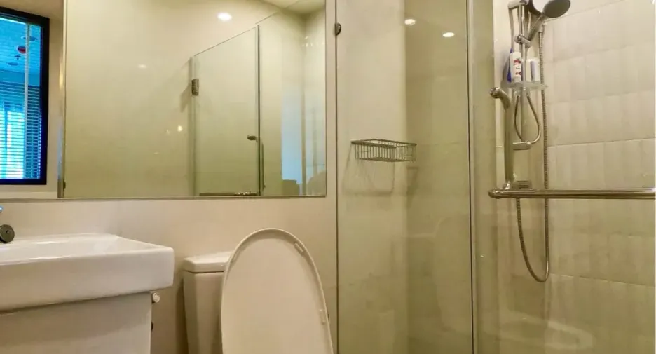 Condo en venta y en alquiler de 1 habitaciones en Watthana, Bangkok