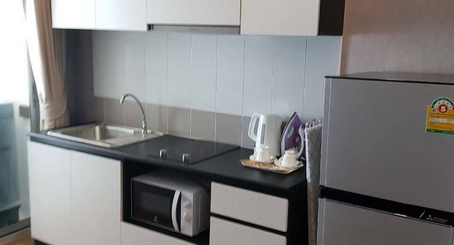 For sale 1 bed condo in Watthana, Bangkok