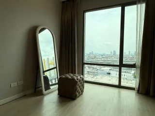 À vendre 2 chambres condo à Yan Nawa, Bangkok
