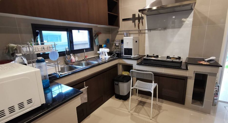À vendre 5 chambres maison à Bang Kapi, Bangkok