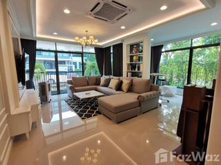 For sale 5 bedrooms house in Bang Kapi, Bangkok