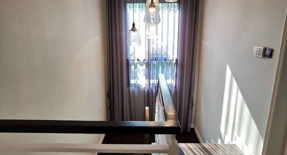 À vendre 5 chambres maison à Bang Kapi, Bangkok
