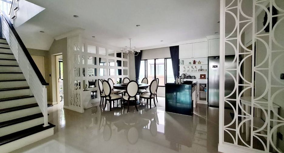 À vendre 5 chambres maison à Bang Kapi, Bangkok