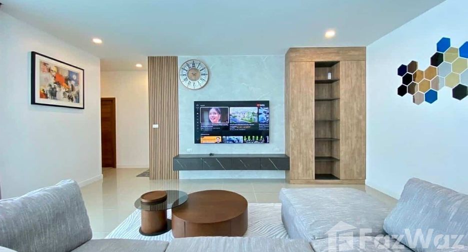 For rent 4 bedrooms villa in Mueang Phuket, Phuket