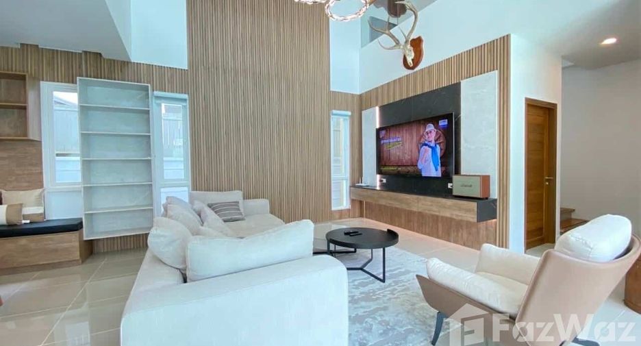 For rent 4 bedrooms villa in Mueang Phuket, Phuket