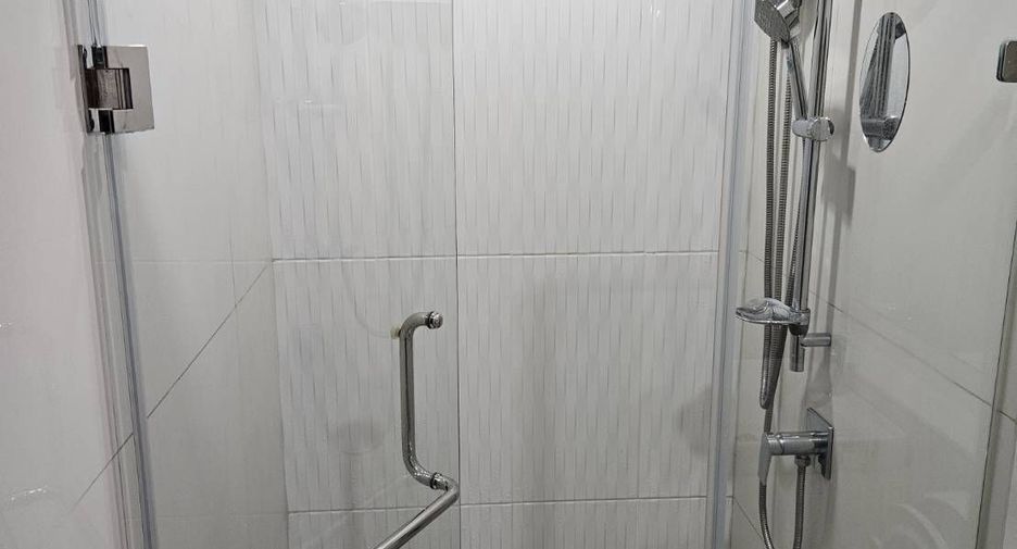 For sale and for rent 1 bed condo in Huai Khwang, Bangkok