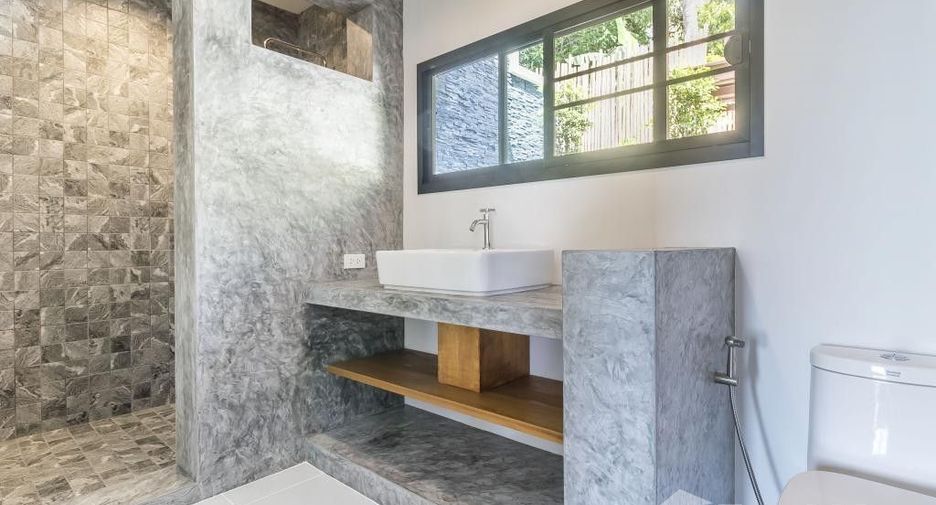 For sale 4 bedrooms apartment in Ko Pha-ngan, Surat Thani