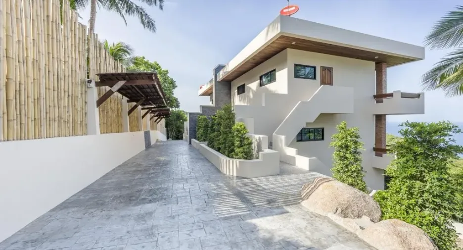 For sale 4 bedrooms apartment in Ko Pha-ngan, Surat Thani