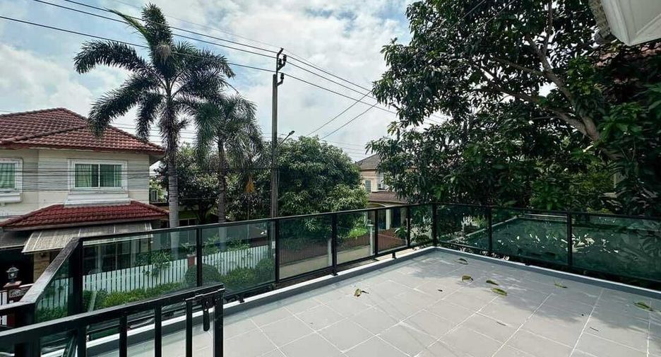 For sale 4 bedrooms house in Khlong Sam Wa, Bangkok