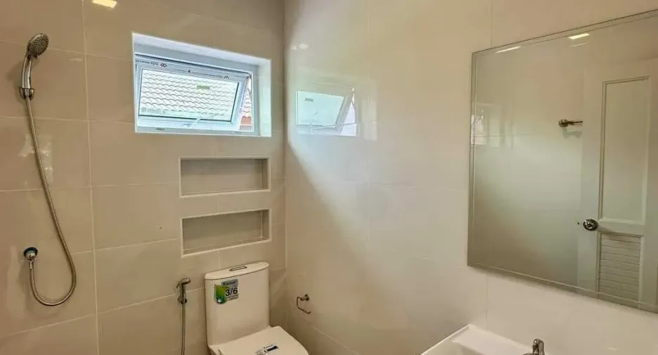 For sale 4 bedrooms house in Khlong Sam Wa, Bangkok