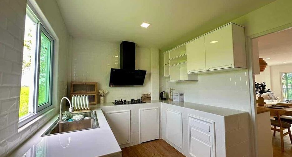 For sale 4 bedrooms house in Khlong Sam Wa, Bangkok