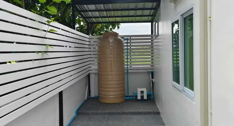 For sale 4 bedrooms house in Khlong Sam Wa, Bangkok