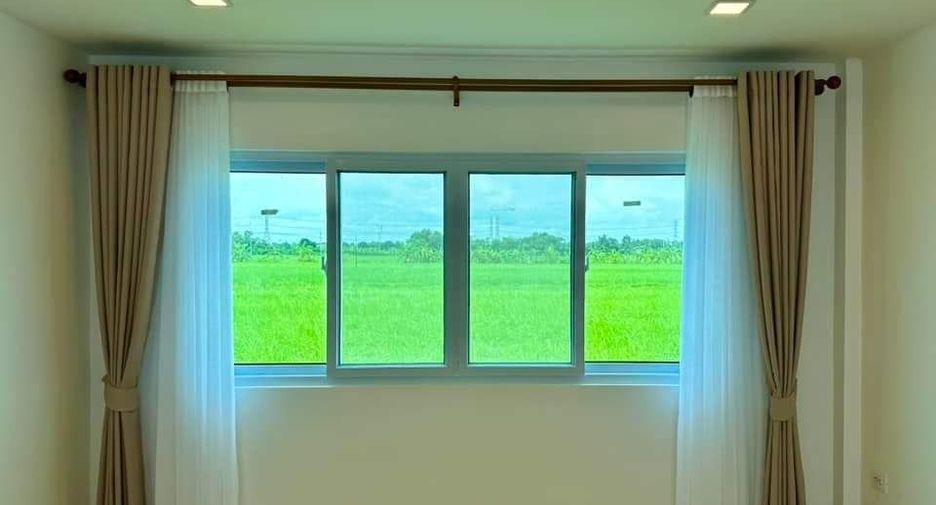 For sale 4 bedrooms house in Khlong Sam Wa, Bangkok
