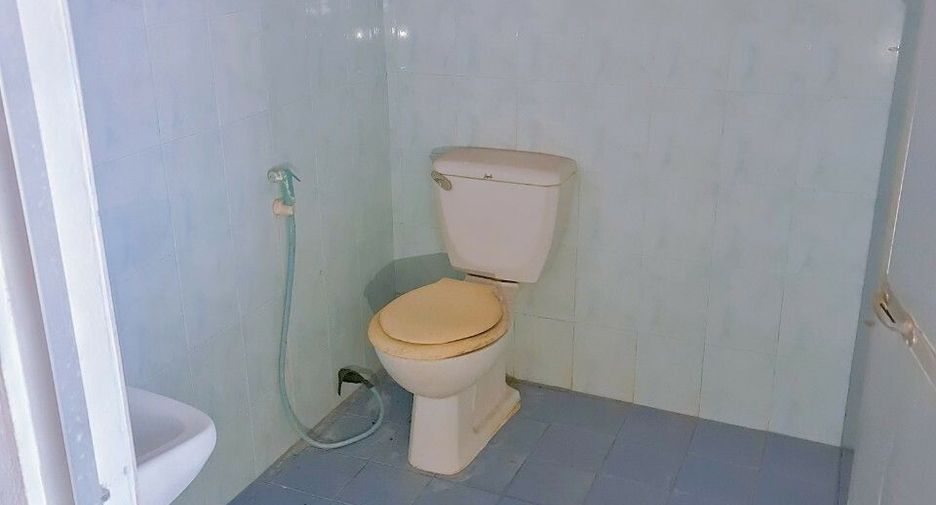 For sale and for rent 1 bed townhouse in Chai Buri, Surat Thani