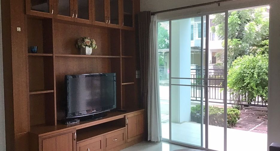 Casa en alquiler de 3 habitaciones en Bang Kruai, Nonthaburi