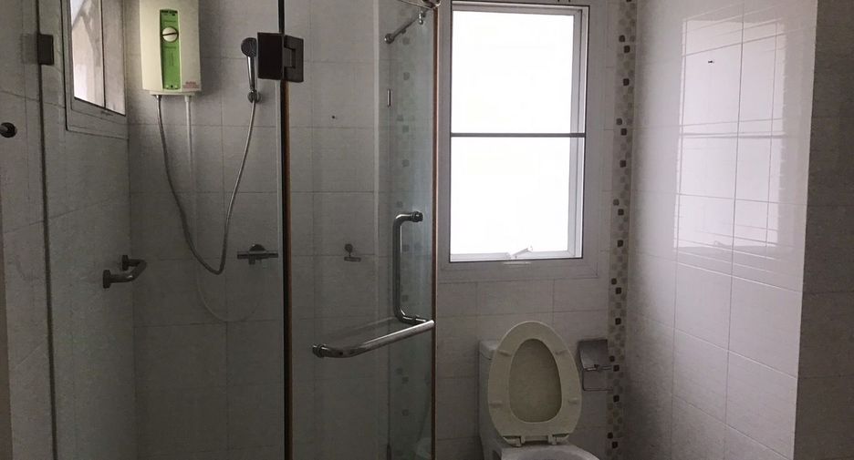 Casa en alquiler de 3 habitaciones en Bang Kruai, Nonthaburi