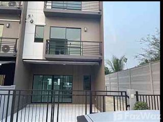 For rent 4 ベッドルーム townhouse in Bang Kruai, Nonthaburi
