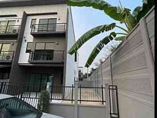 For rent 4 ベッドルーム townhouse in Bang Kruai, Nonthaburi