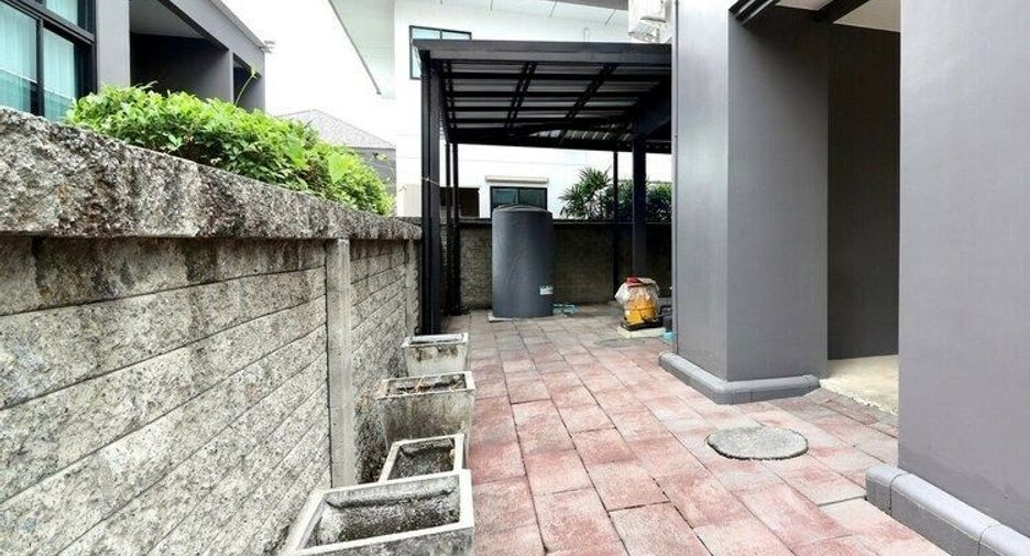 For sale 3 bedrooms house in Bang Phli, Samut Prakan