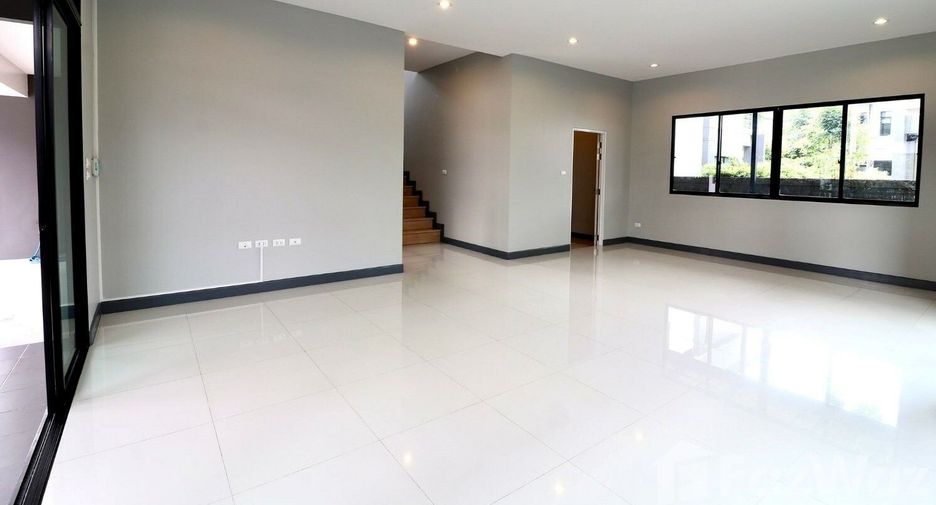 For sale 3 bedrooms house in Bang Phli, Samut Prakan