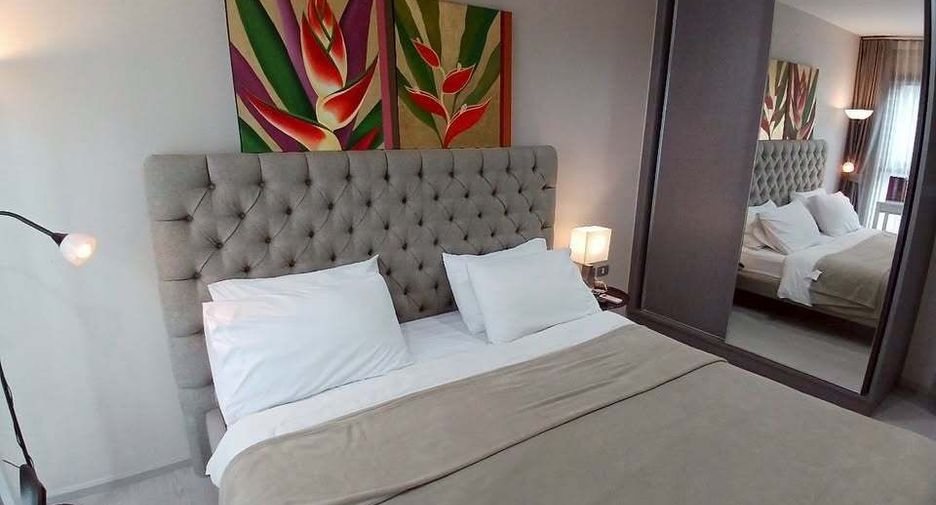 For sale 2 ベッドルーム condo in Khlong Toei, Bangkok