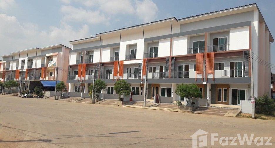For sale 4 bedrooms townhouse in Mueang Udon Thani, Udon Thani