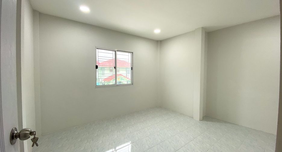 Haus zum Kauf mit 4 Zimmer in Krathum Baen, Samut Sakhon