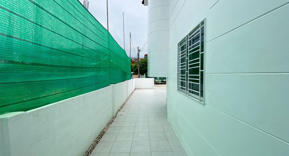 Haus zum Kauf mit 4 Zimmer in Krathum Baen, Samut Sakhon