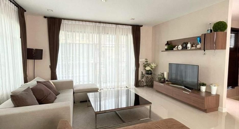 For rent 3 bedrooms house in Mueang Phuket, Phuket