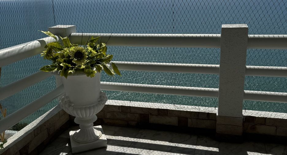 For sale 2 ベッドルーム condo in Mueang Rayong, Rayong