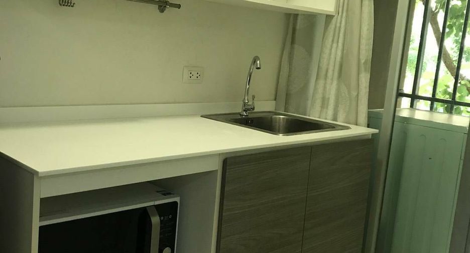 For sale 1 bed condo in Khlong Luang, Pathum Thani
