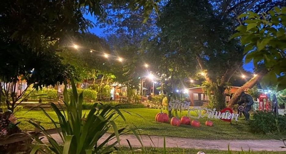 For sale 10 bedrooms hotel in Mae Tha, Lamphun