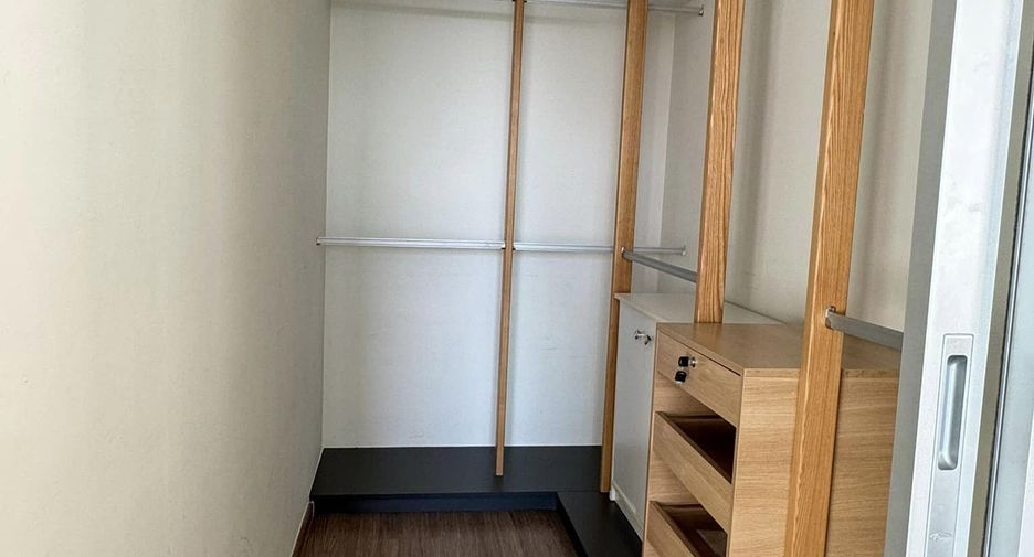 For sale 1 bed condo in Bang Kapi, Bangkok