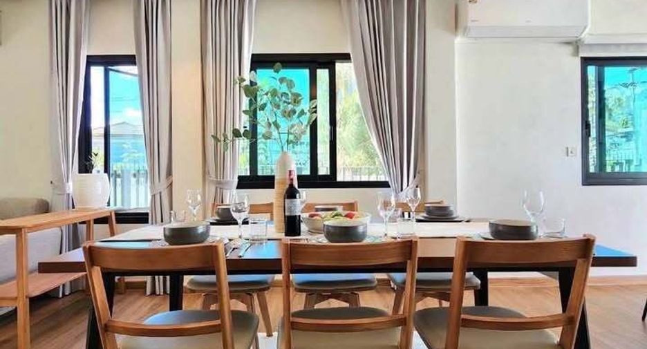 For rent 3 bedrooms villa in Mueang Phuket, Phuket