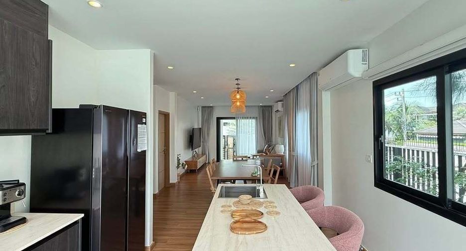 For rent 3 bedrooms villa in Mueang Phuket, Phuket