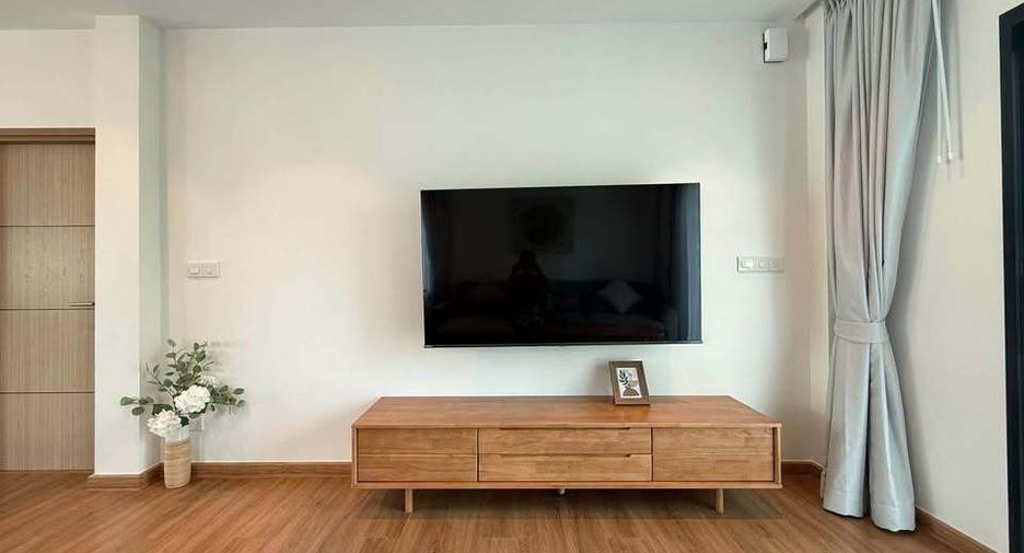 For rent 3 bedrooms villa in Mueang Phuket, Phuket