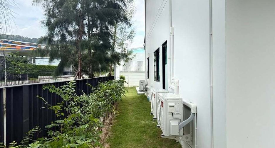 For rent 3 bedrooms villa in Mueang Phuket, Phuket