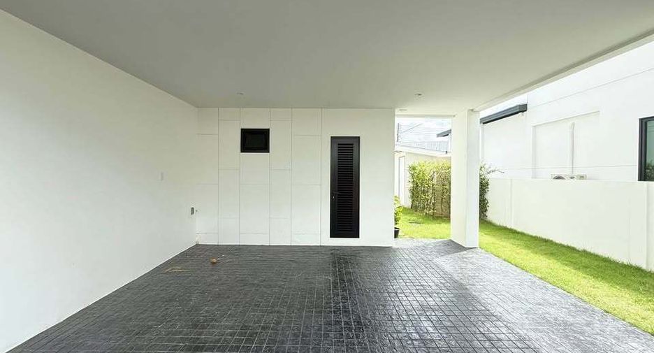 For rent 3 bedrooms villa in Mueang Phuket, Phuket