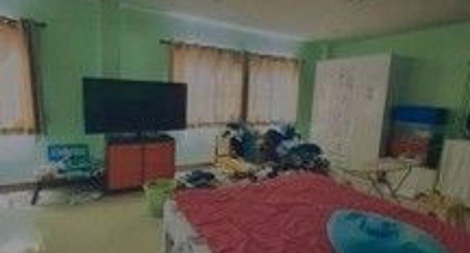 For sale 4 bedrooms house in Mueang Phrae, Phrae