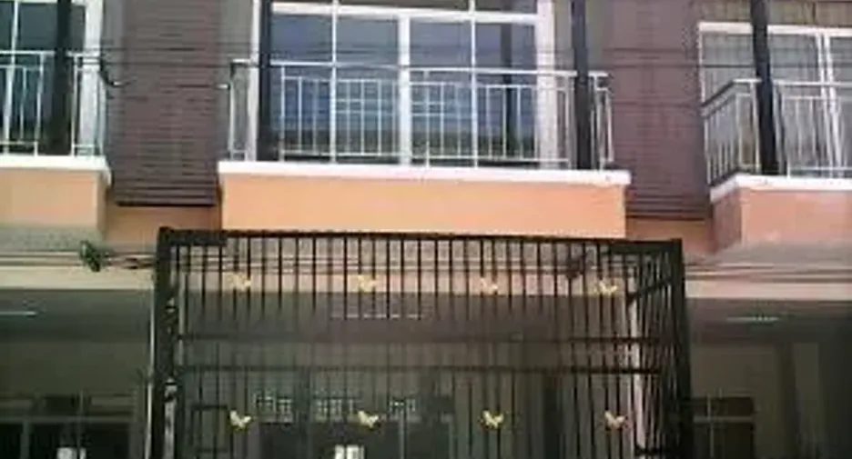 出售 2 卧室 联排别墅 在 Mueang Songkhla, Songkhla
