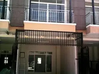 For sale 2 bedrooms townhouse in Mueang Songkhla, Songkhla