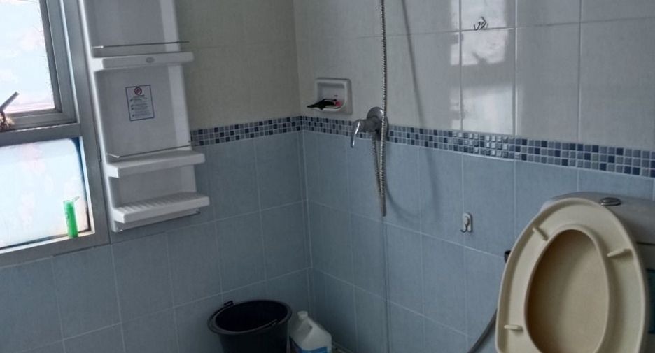 For sale 3 bedrooms condo in Bang Kapi, Bangkok