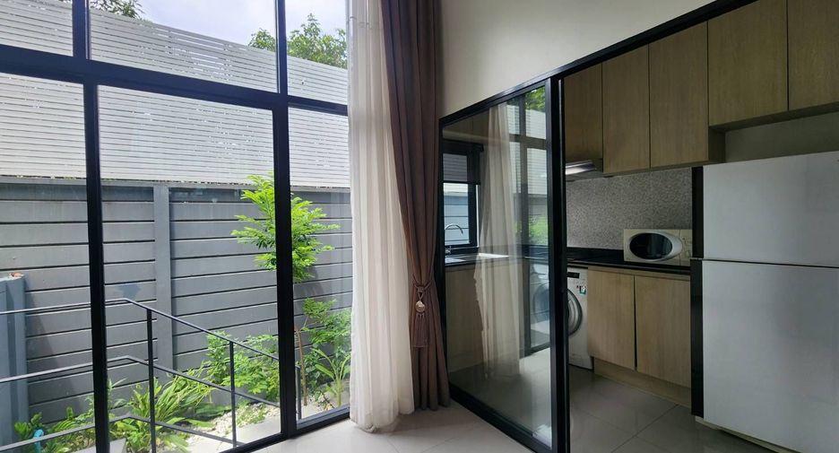 À vendre 3 chambres maison de ville à Suan Luang, Bangkok