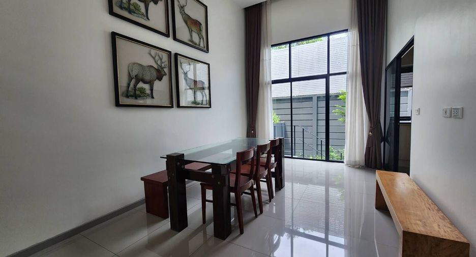 À vendre 3 chambres maison de ville à Suan Luang, Bangkok