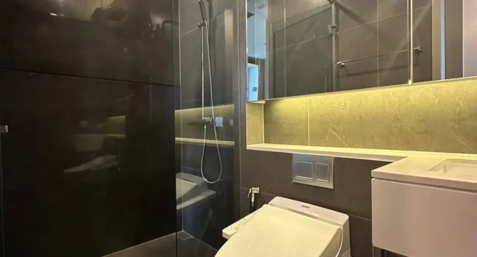 For sale studio condo in Watthana, Bangkok