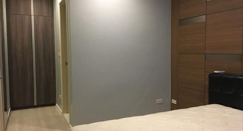 Продажа 1 кровать кондо в Хуаи Кхщанг, Бангкок
