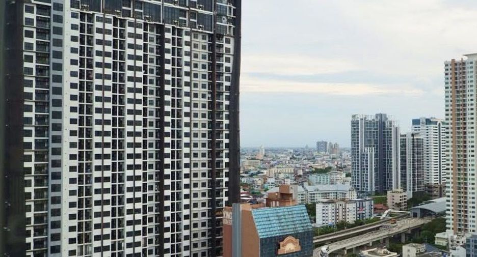 For sale 2 bedrooms condo in Khlong San, Bangkok