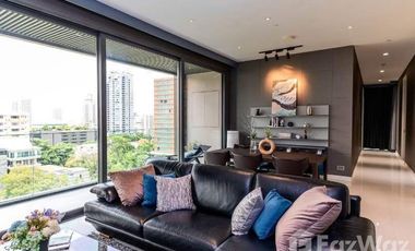 For sale 2 bedrooms condo in Khlong Toei, Bangkok