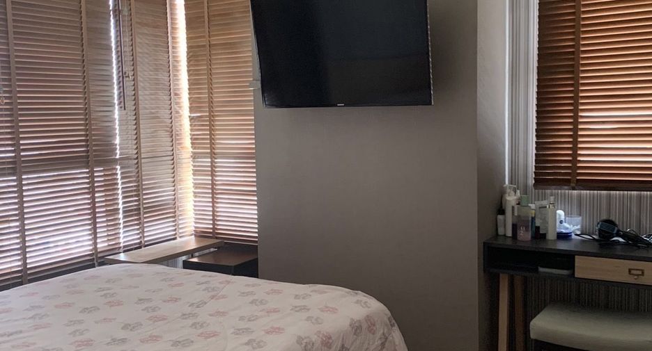 For sale 2 bedrooms condo in Yan Nawa, Bangkok