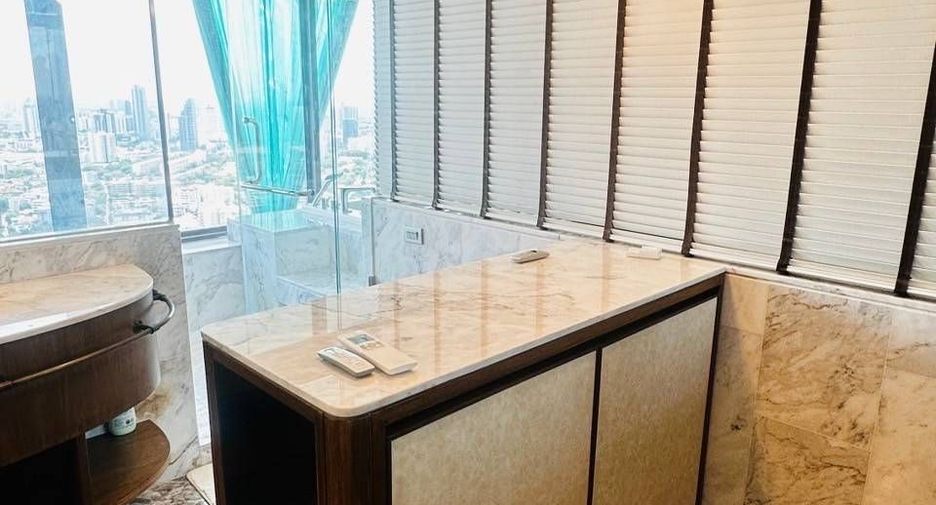 For sale 2 bedrooms condo in Sathon, Bangkok